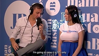Plimbare Sălbatică A Ambarpradei Pe O Mașină De Sex În Timpul Sarcinii