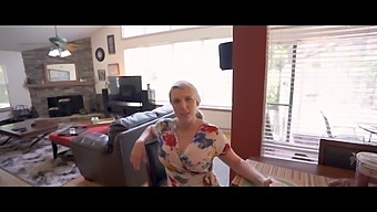 Viagra Mishap Cu Atractiva Mamă A Prietenului Meu: Joslyn Jane În Acțiune